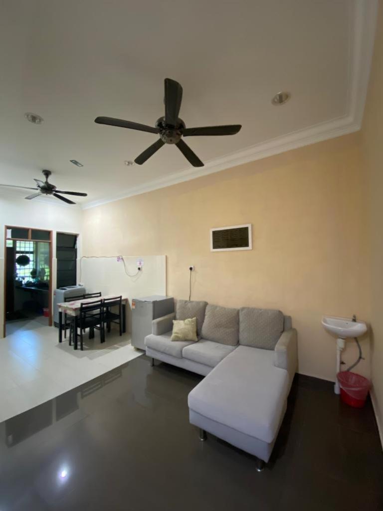 Homestay Tok Ma 1 Alur Tuman Marang Exterior foto