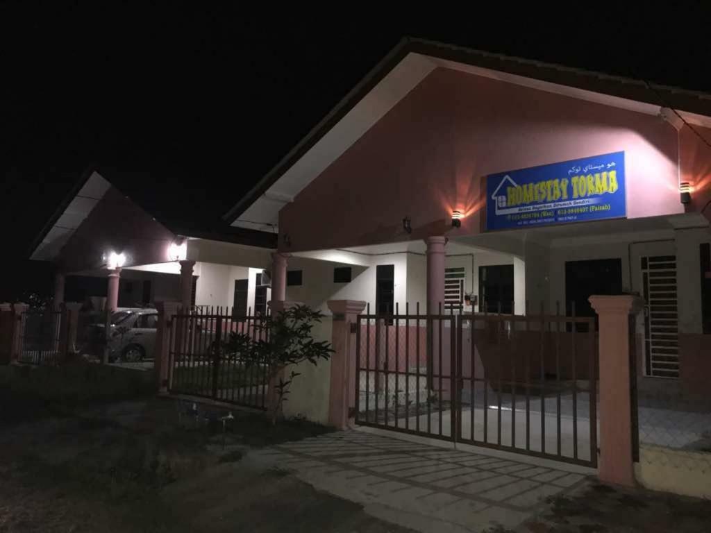 Homestay Tok Ma 1 Alur Tuman Marang Exterior foto